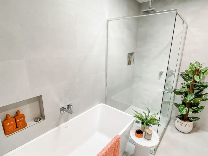 Coast and Roast – Sunny Shell Cove Escape