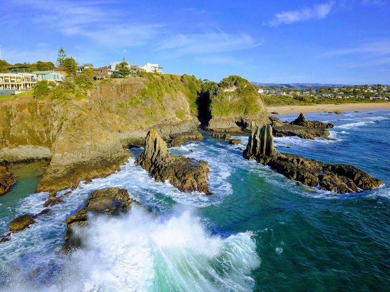 Coast and Roast – Sunny Shell Cove Escape