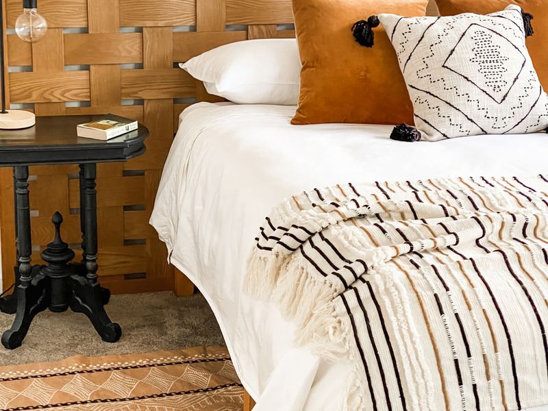 Coast and Roast – Sunny Shell Cove Escape