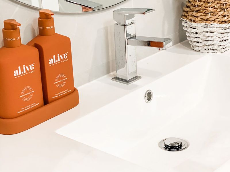 Coast and Roast – Sunny Shell Cove Escape