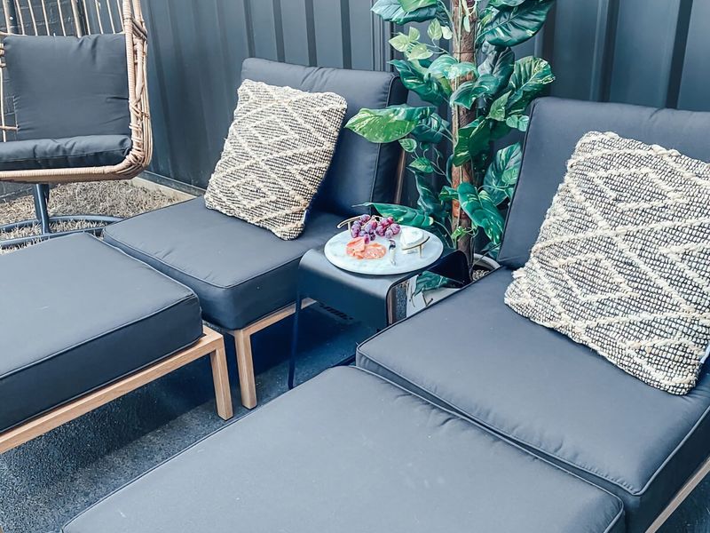 Coast and Roast – Sunny Shell Cove Escape