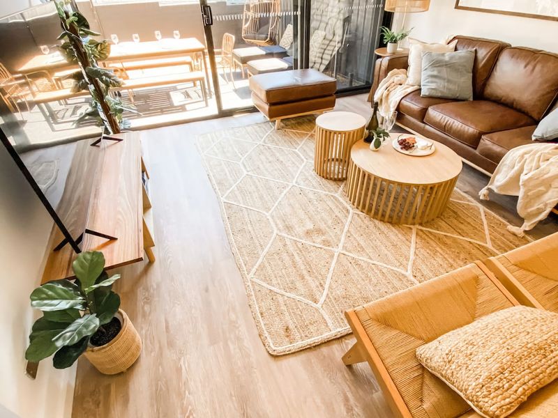 Coast and Roast – Sunny Shell Cove Escape