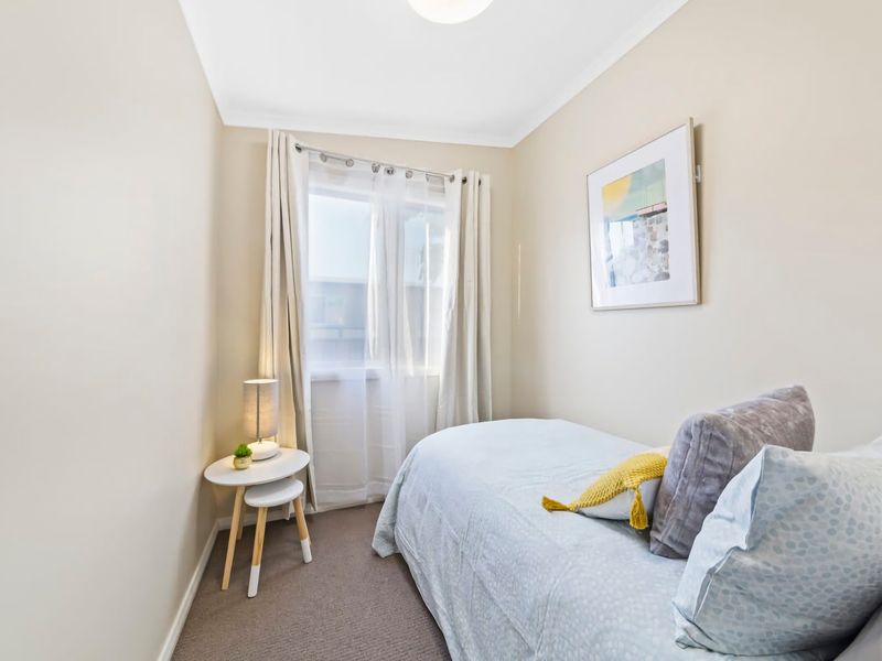 Umina Myrtle Bungalow Sleeping 4 Guests