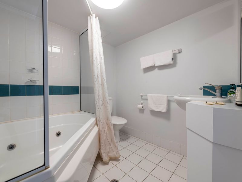 Braddon Bliss: Sleek Apartment Near Attractions