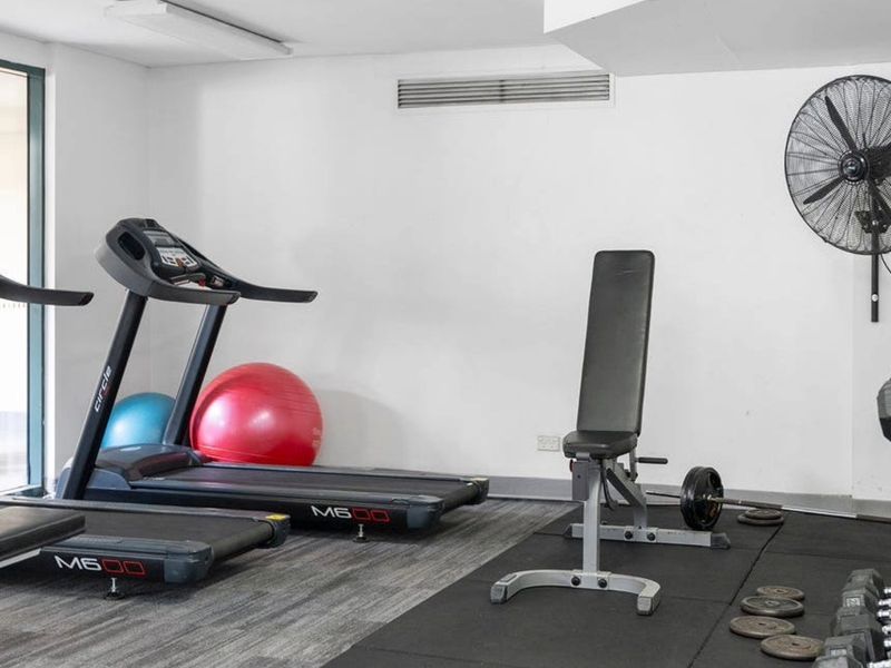 Braddon Bliss: Sleek Apartment Near Attractions