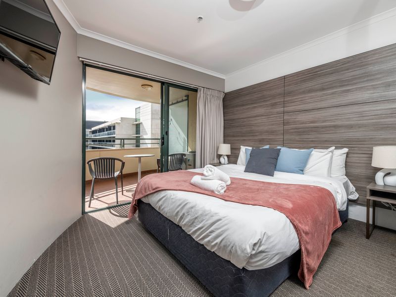 Braddon Bliss: Sleek Apartment Near Attractions