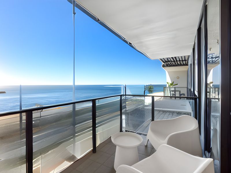 Coastal Chic – Modern Retreat Newcastle Beach