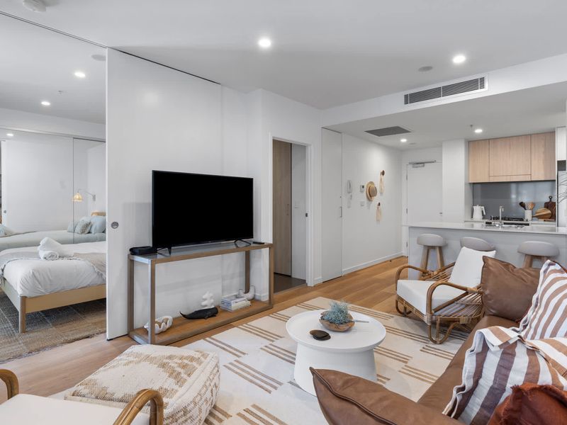 Coastal Chic – Modern Retreat Newcastle Beach
