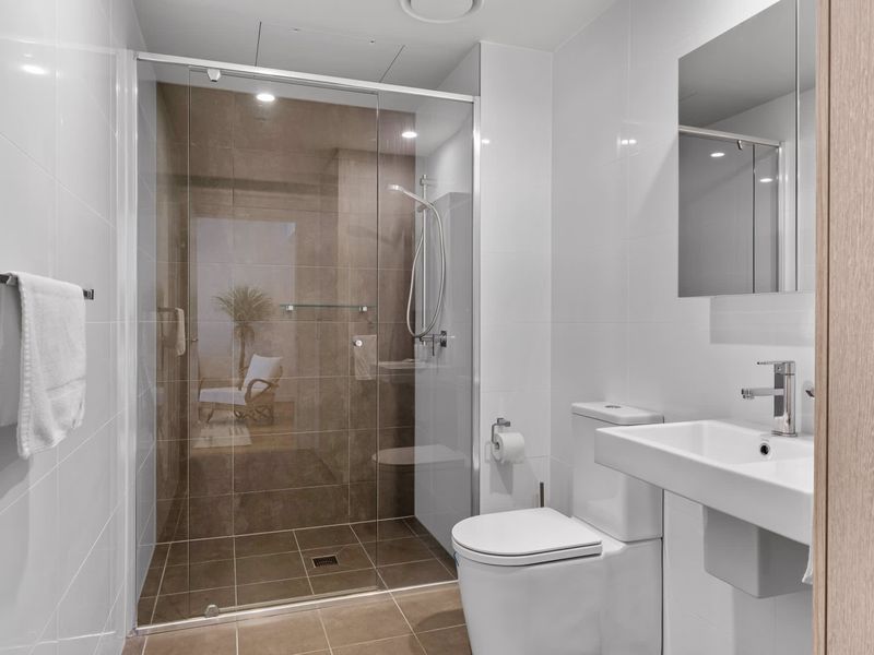 Coastal Chic – Modern Retreat Newcastle Beach