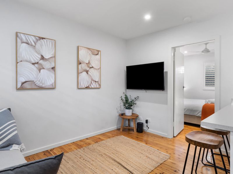 Beach & Brew-Modern 1-Bedroom in Trendy Merewether