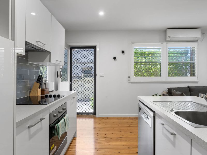 Beach & Brew-Modern 1-Bedroom in Trendy Merewether