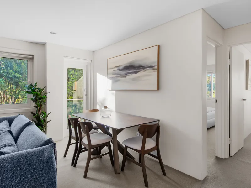 4 Seater  dining table