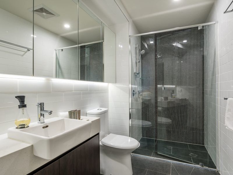 Ensuite bathroom