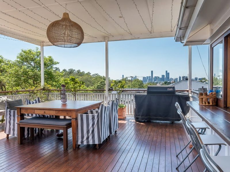 Alfresco dining with a view