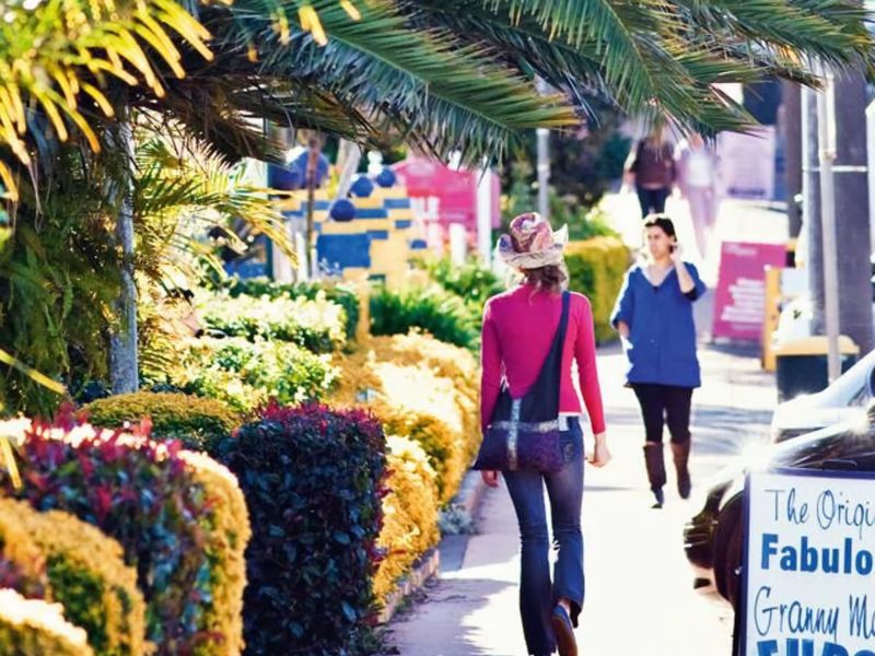 Tamborine Gallery Walk offers an abundance of shops from locally-made gifts, clothing, weekend markets, and many more