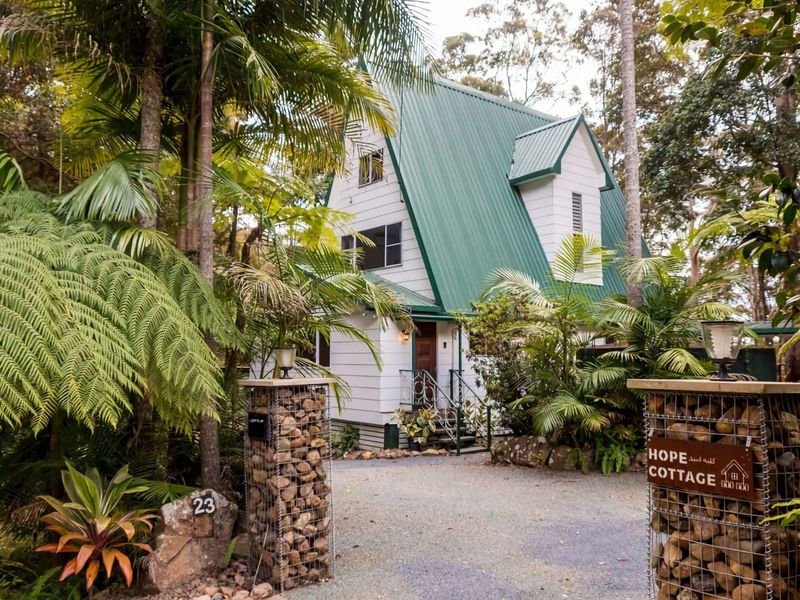 Whispering Leaves Tamborine Mountain
