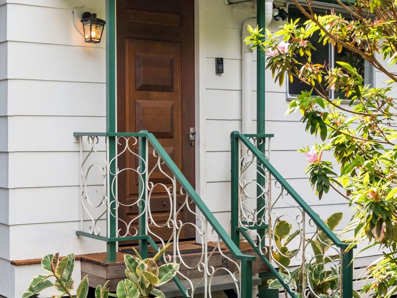 Whispering Leaves Tamborine Mountain