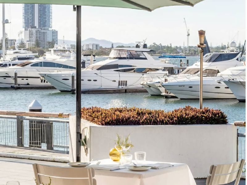 Marina Mirage - Main Beach