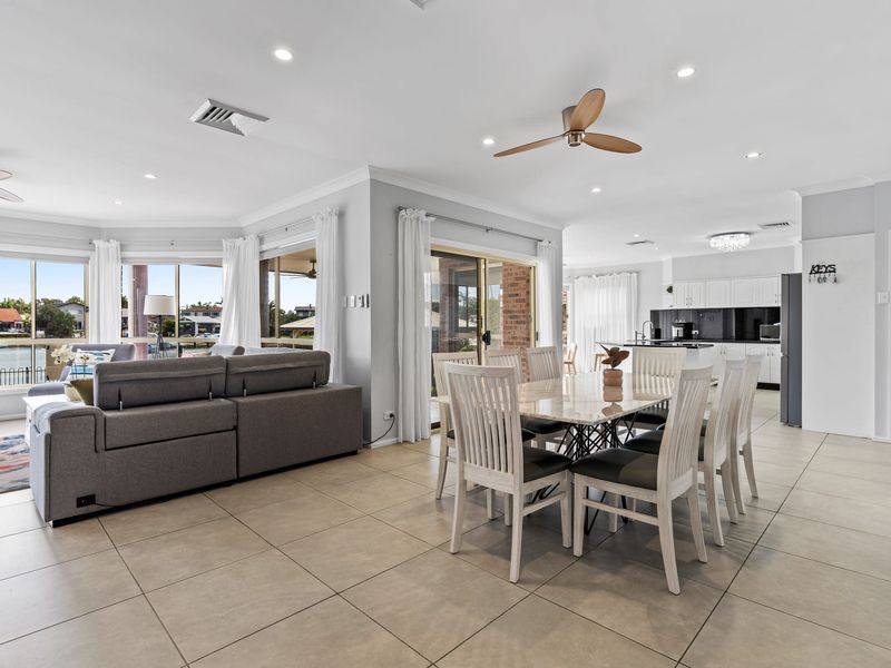 Aqua Vista Retreat Pool, Jetty & Fun