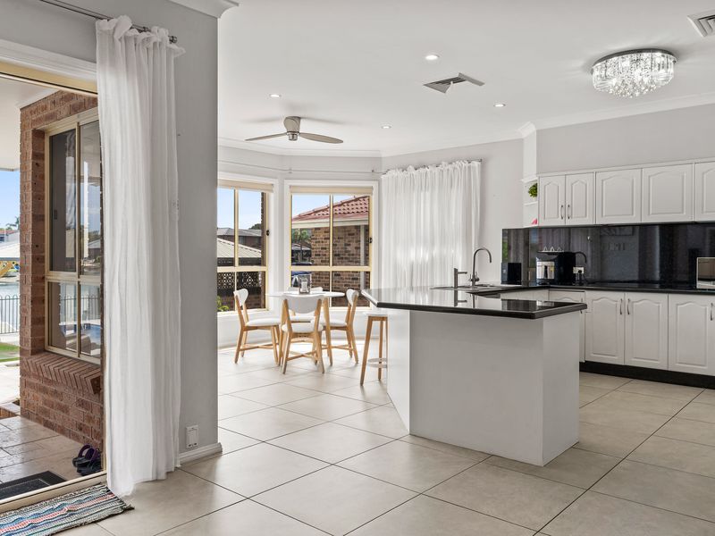 Aqua Vista Retreat Pool, Jetty & Fun