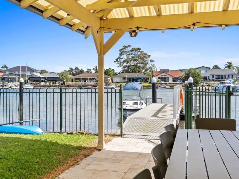 Aqua Vista Retreat Pool, Jetty & Fun