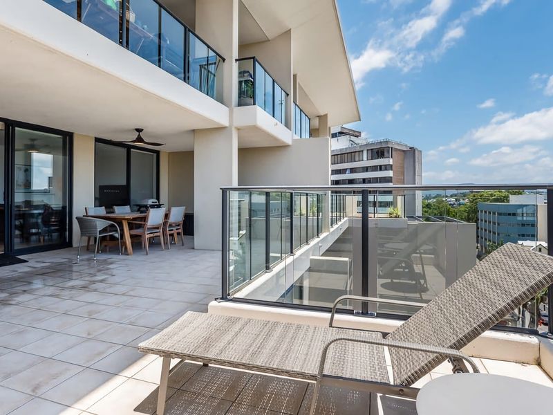 Stylish Central City Retreat with Pool Parking