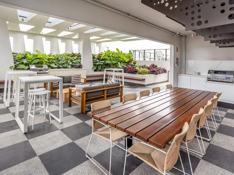 Laptop-friendly workspace