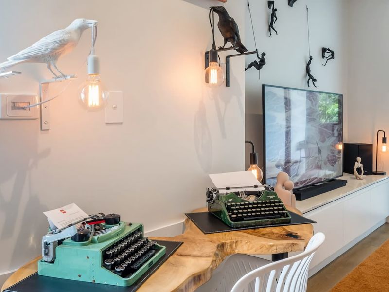 Capturing antique lover's heart with this vintage type writers