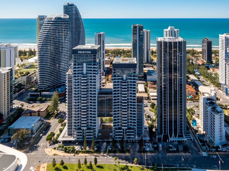 Moments away from the beach