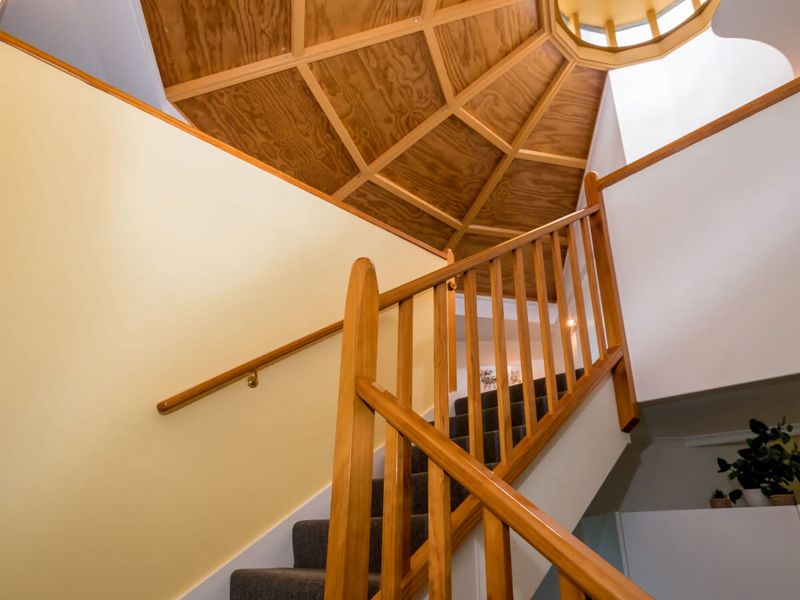 Tri-Living with Coastal Views Tamborine Mountain