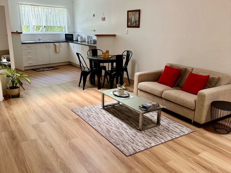 Tri-Living with Coastal Views Tamborine Mountain