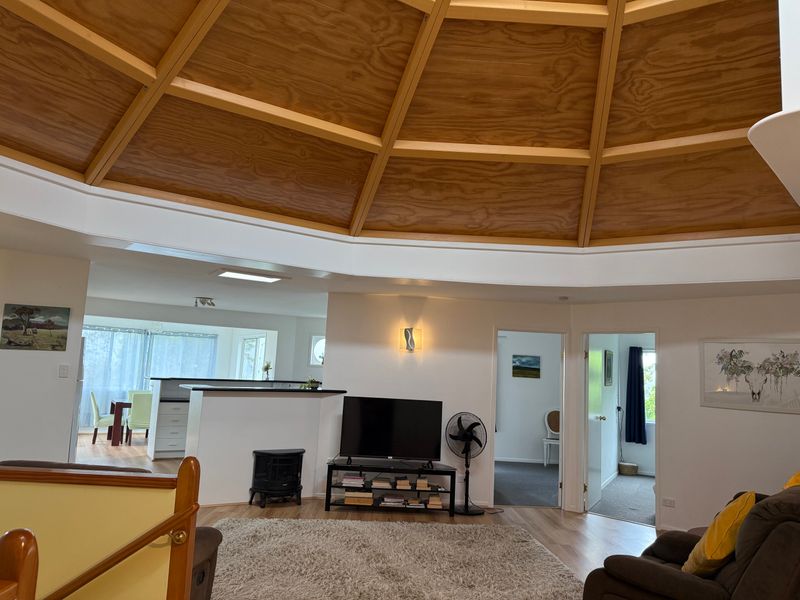 Tri-Living with Coastal Views Tamborine Mountain