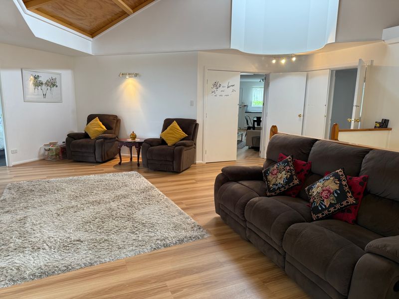 Tri-Living with Coastal Views Tamborine Mountain