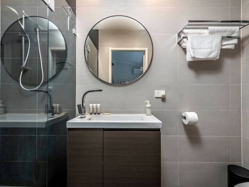 Ensuite