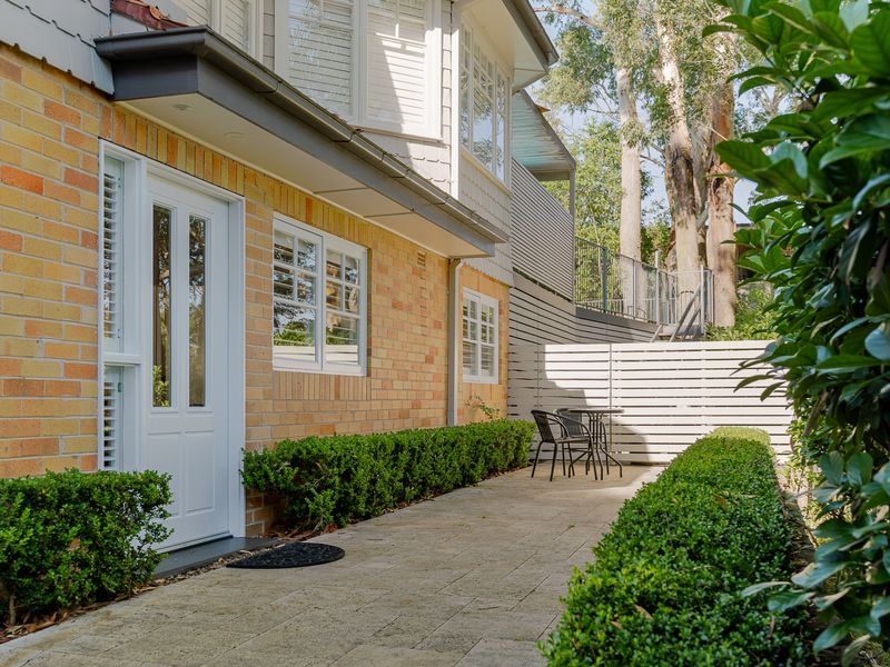 Greenwich Treasure – Moments from RNSH St Leonards