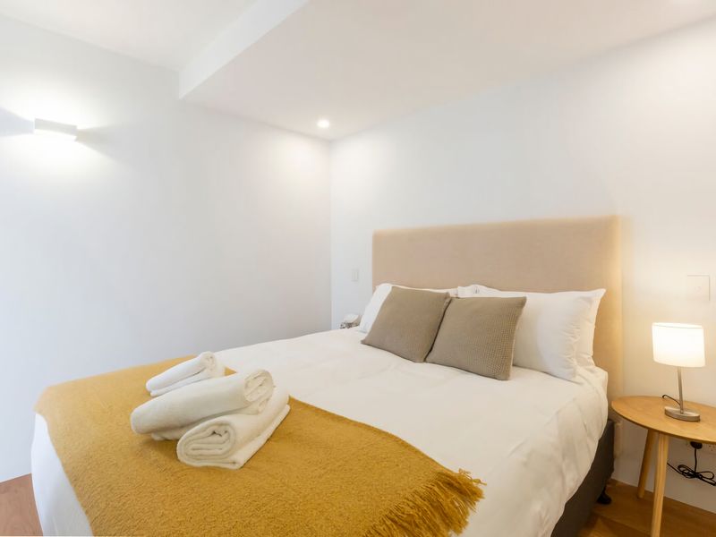 2BDR Brand New Apt Moments from RNSH St Leonards