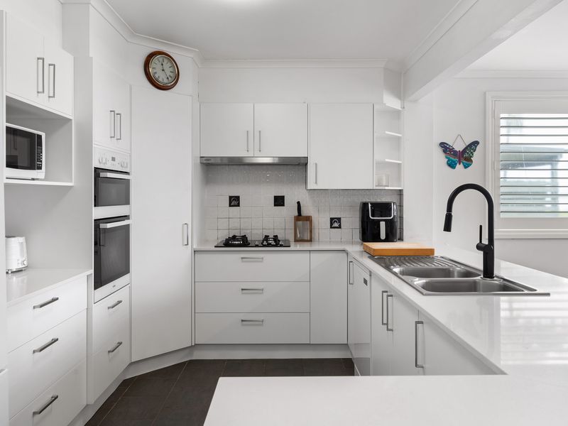 A fully stocked kitchen to inspire your inner chef with all the tools you need.