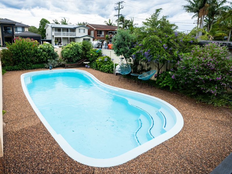 Pool and Spa on the Lakefront – Main House
