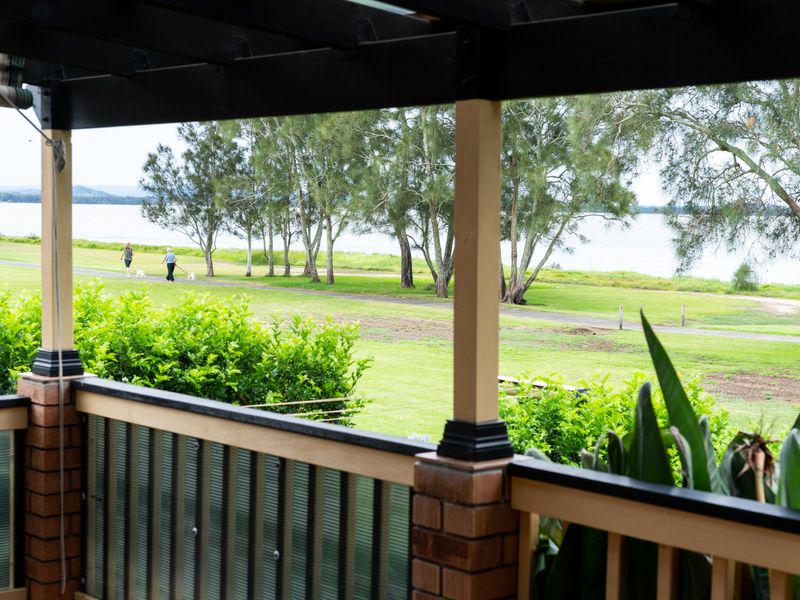 Pool and Spa on the Lakefront – Main House