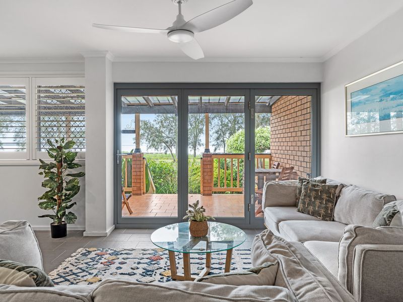 Pool and Spa on the Lakefront – Main House