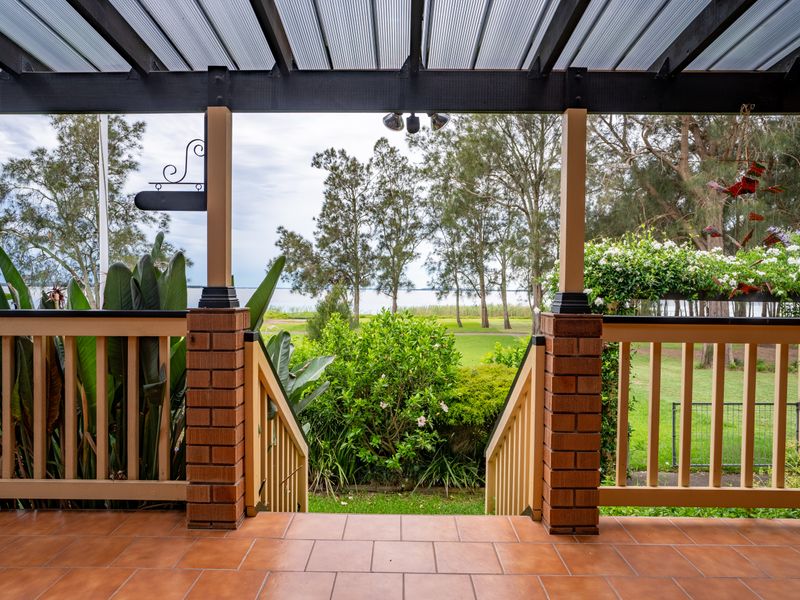 Pool and Spa on the Lakefront – Main House