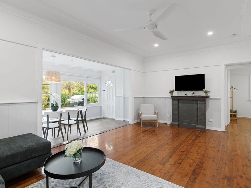 Charming Cottage by the Water Pet Friendly WoyWoy