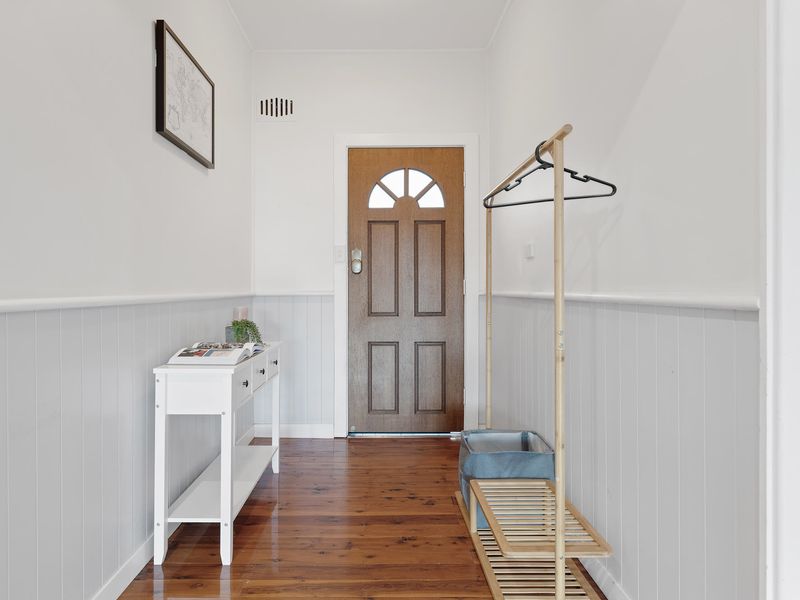 Charming Cottage by the Water Pet Friendly WoyWoy