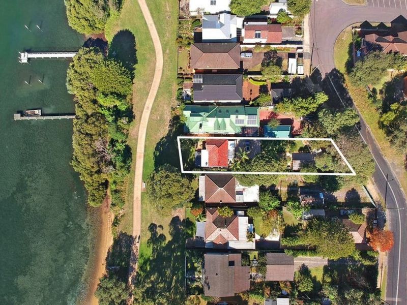 Charming Cottage by the Water Pet Friendly WoyWoy