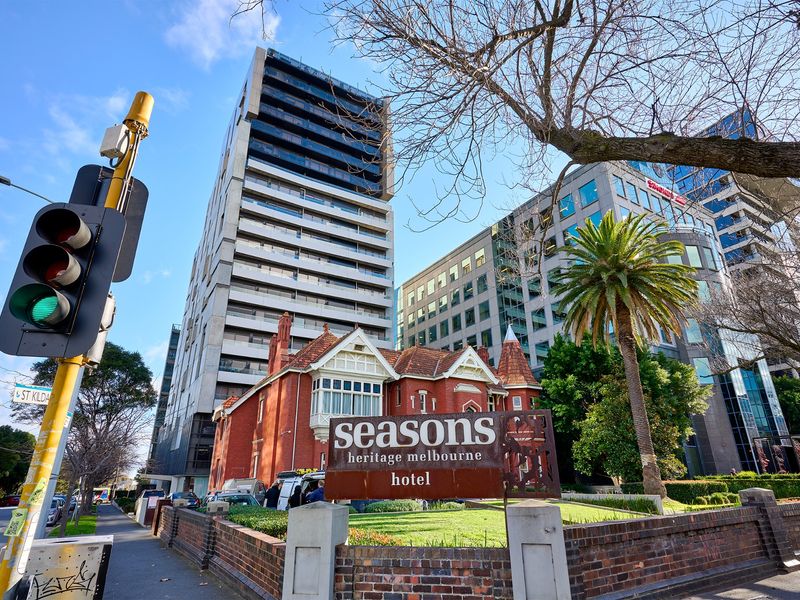 Cozy 1-Bed Apartment on St Kilda Road