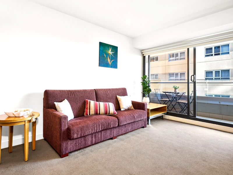 Cozy 1-Bed Apartment on St Kilda Road
