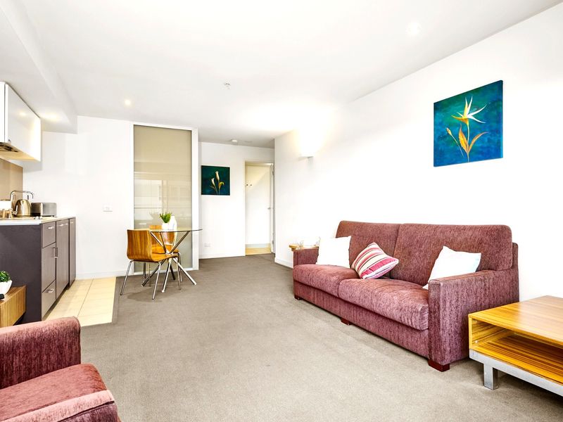 Cozy 1-Bed Apartment on St Kilda Road