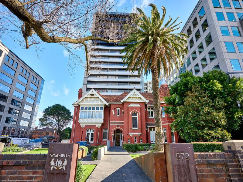 Cozy 1-Bed Apartment on St Kilda Road