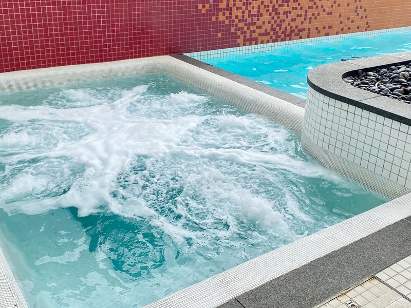 Hot tub