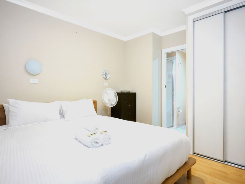 Cozy Hideaway in Flinders Lane